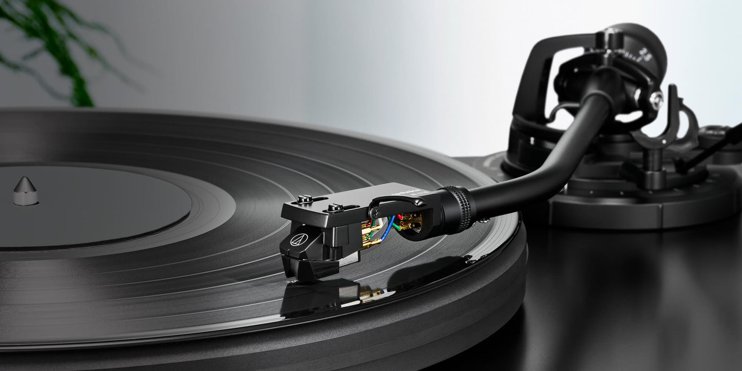 AT-LP7X Audio Technica Fully Manual Belt-Drive Turntable